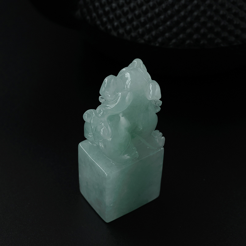 糯种浅绿翡翠貔貅印章-红掌柜