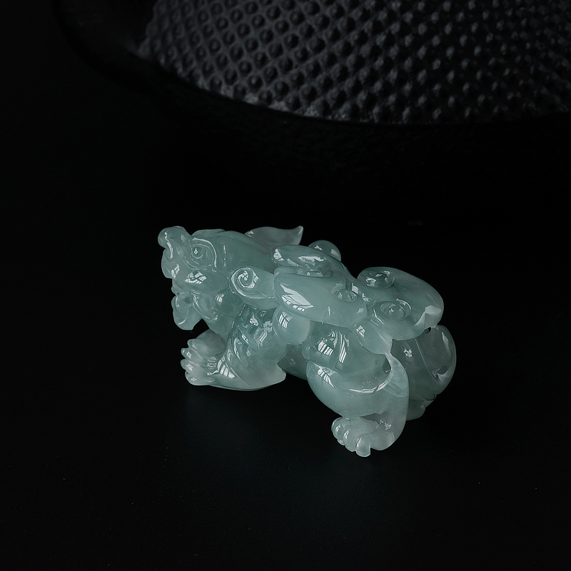 缅甸冰糯种淡绿翡翠貔貅吊坠-红掌柜