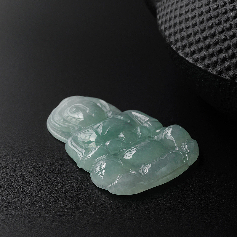 缅甸天然冰糯种浅绿翡翠吊坠-红掌柜