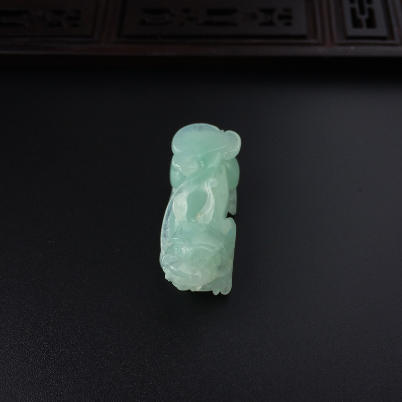 缅甸糯种浅绿翡翠貔貅吊坠-红掌柜