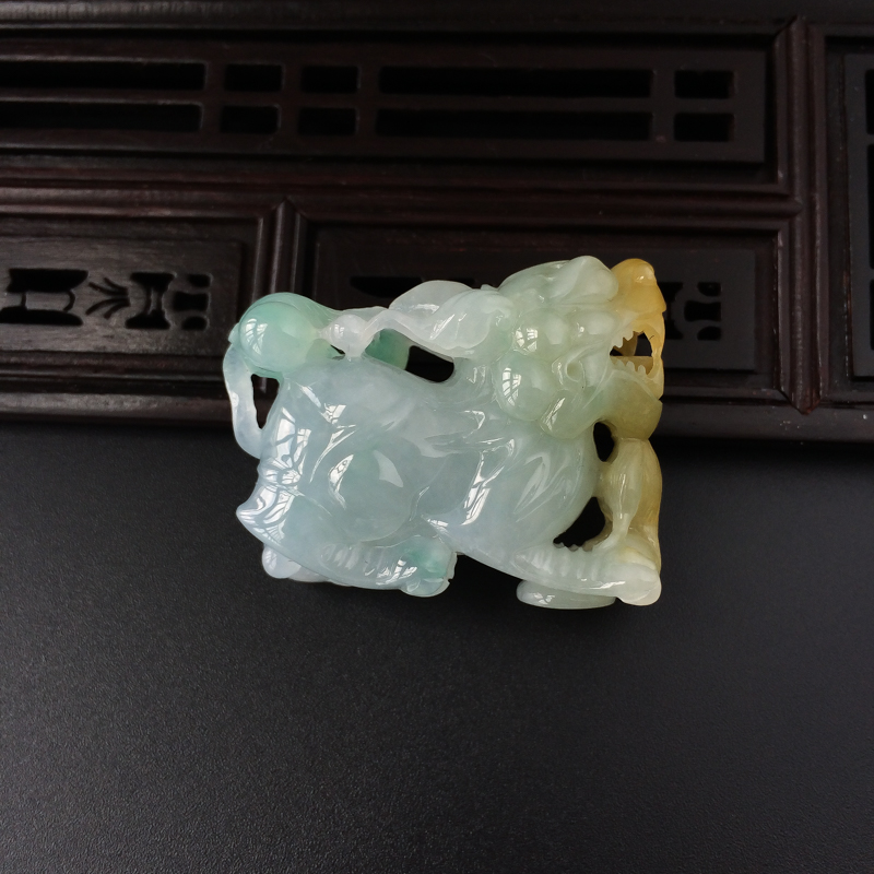缅甸天然糯种浅绿翡翠貔貅吊坠-红掌柜