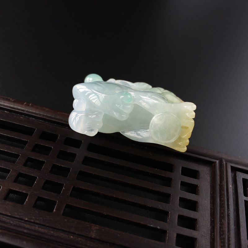 缅甸天然糯种浅绿飘黄翡翡翠吊坠-红掌柜