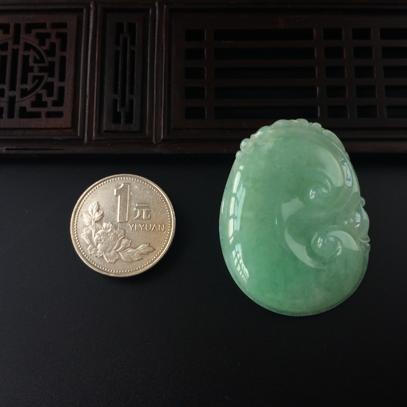 糯种浅绿翡翠如意 - 红掌柜
