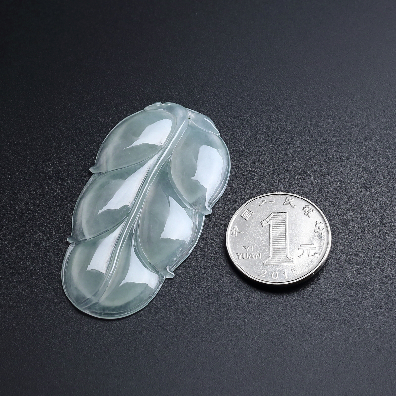 冰糯种翡翠吊坠-红掌柜