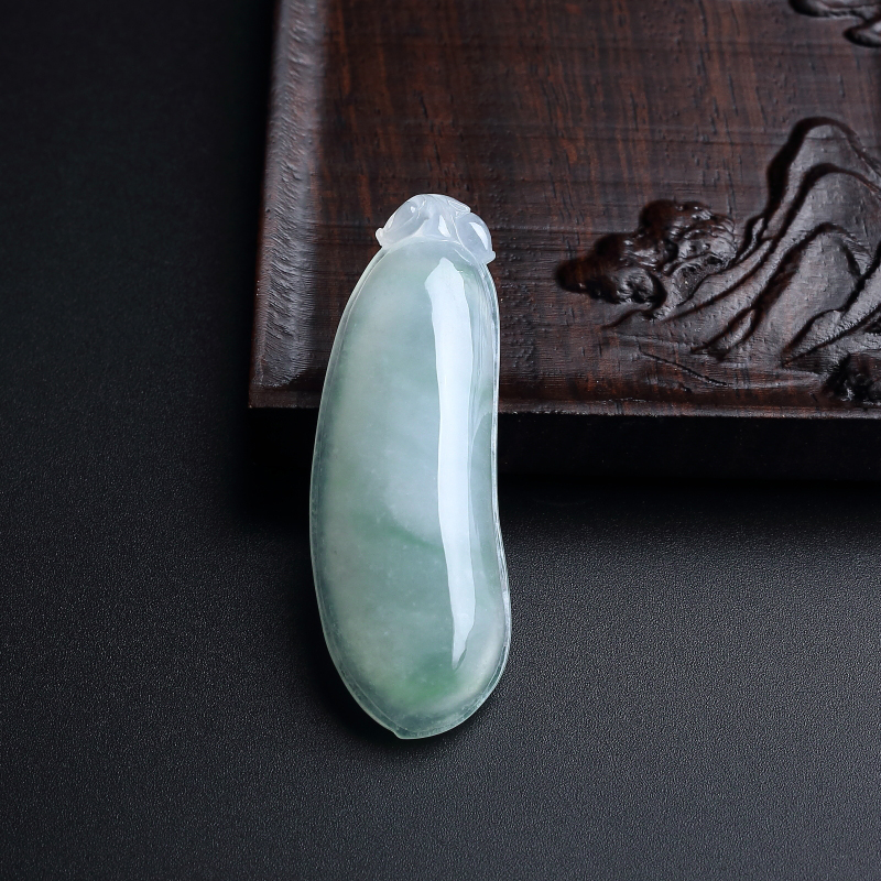 糯种浅绿翡翠福瓜吊坠-红掌柜