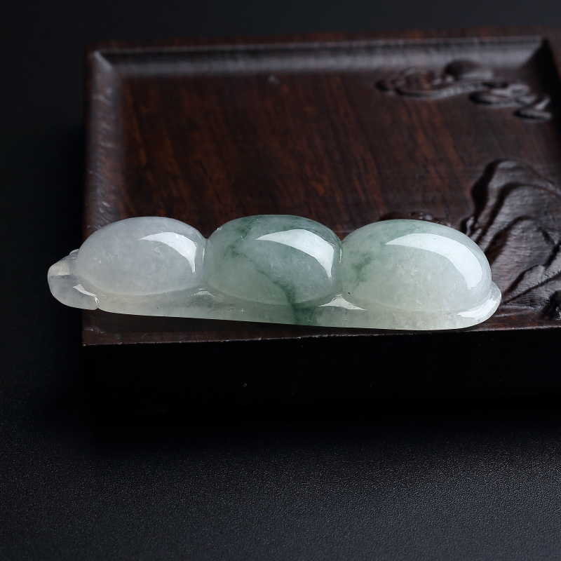 糯种翡翠福豆吊坠-红掌柜