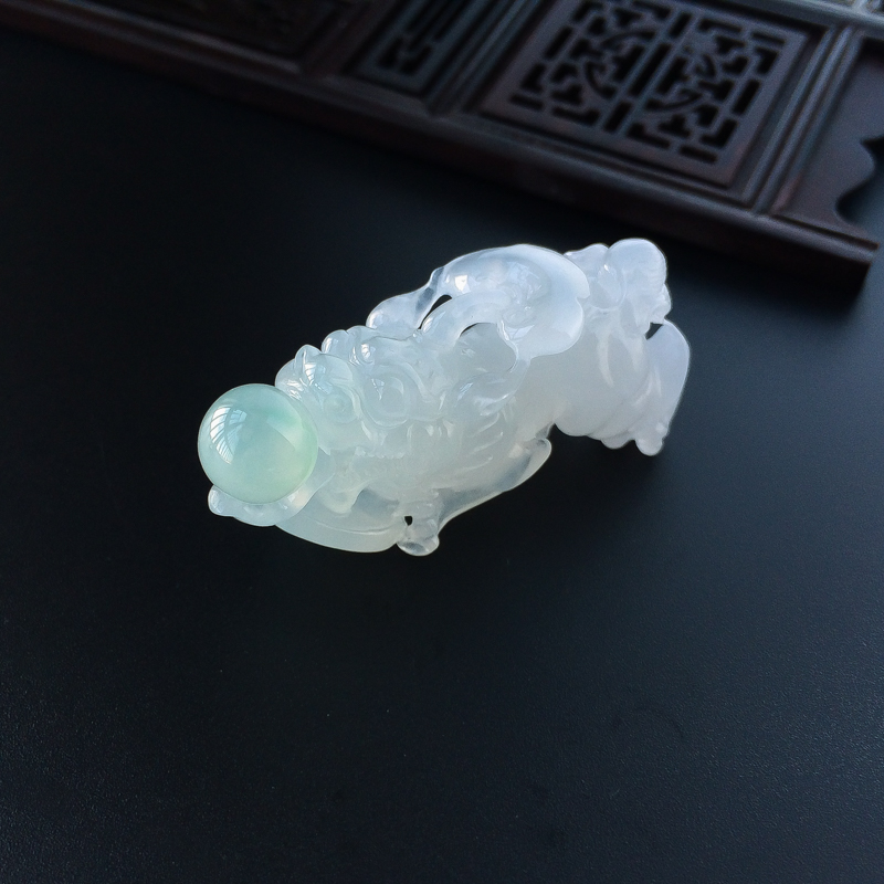 冰糯种翡翠吊坠-红掌柜