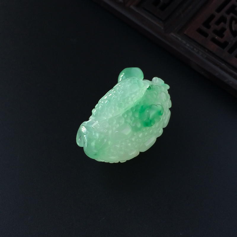 糯种飘绿翡翠苦尽甘来吊坠-红掌柜