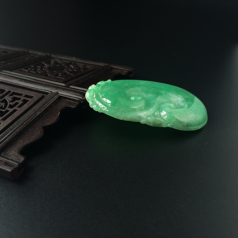 缅甸天然糯种翡翠如意吊坠-红掌柜