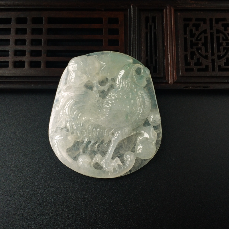 缅甸天然糯种淡绿翡翠鸡牌吊坠-红掌柜