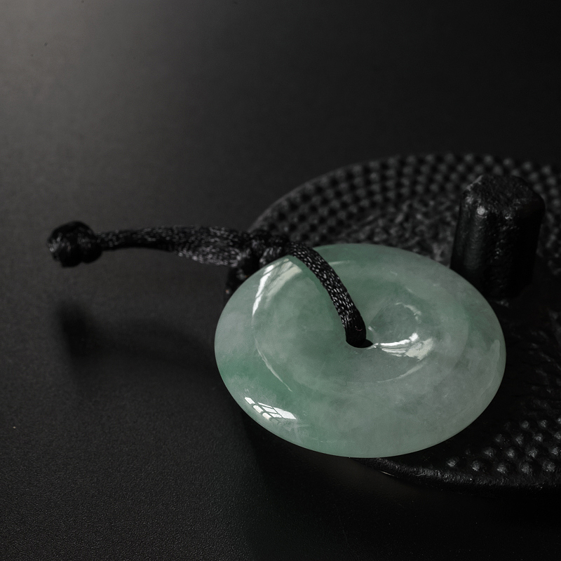 糯种浅绿翡翠平安扣-红掌柜