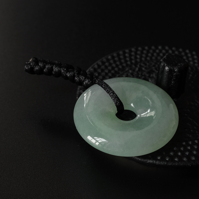 糯种浅绿翡翠平安扣-红掌柜