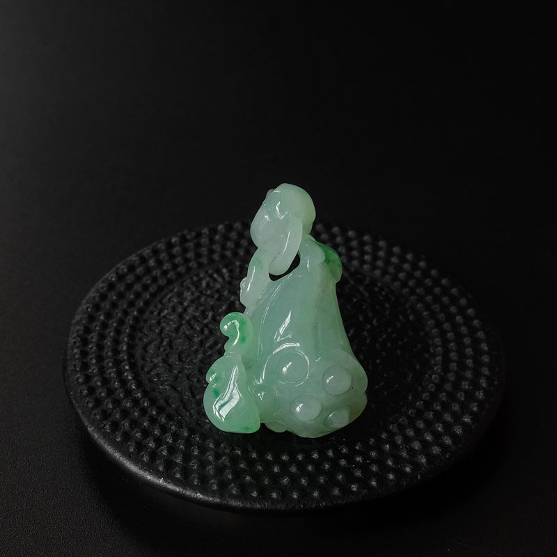 糯种浅绿翡翠莲子吊坠-红掌柜