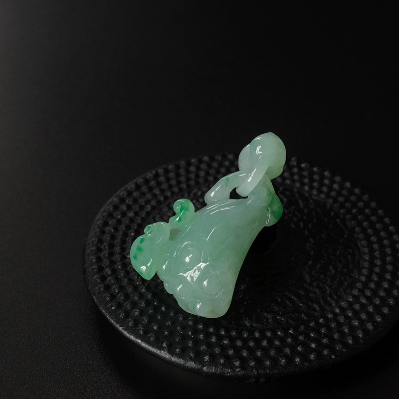 浅绿翡翠莲子吊坠-红掌柜