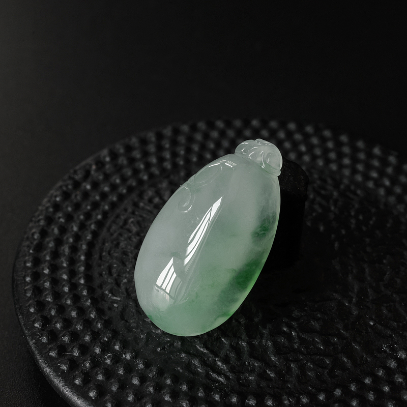 飘花翡翠福瓜吊坠-红掌柜