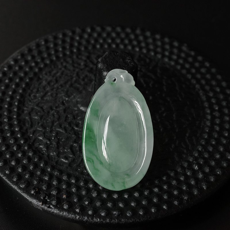 翡翠福瓜吊坠-红掌柜