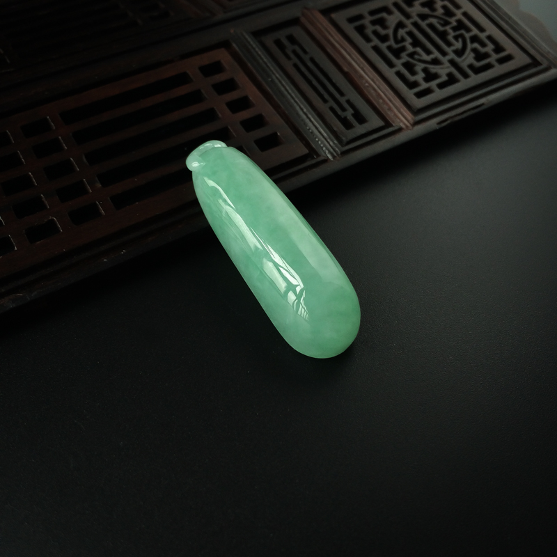 天然糯种苹果绿翡翠福瓜吊坠-红掌柜