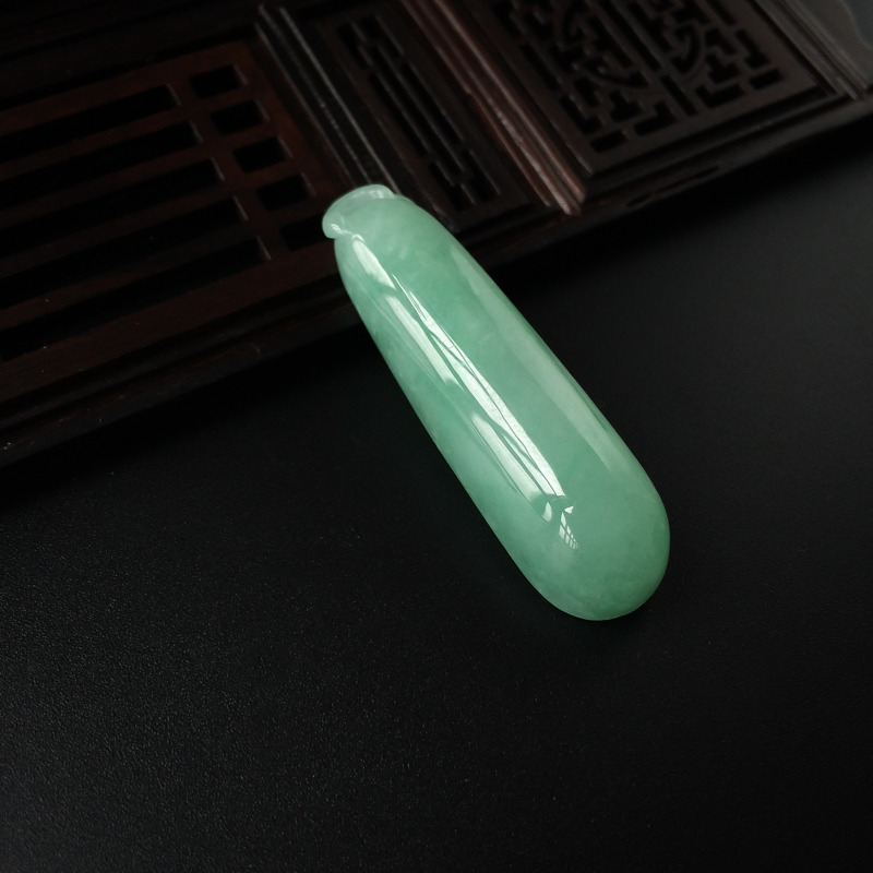 天然糯种苹果绿翡翠福瓜吊坠-红掌柜