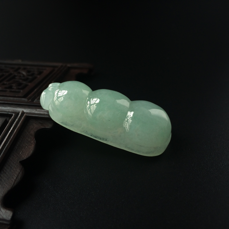 缅甸天然糯种翡翠四季豆吊坠-红掌柜