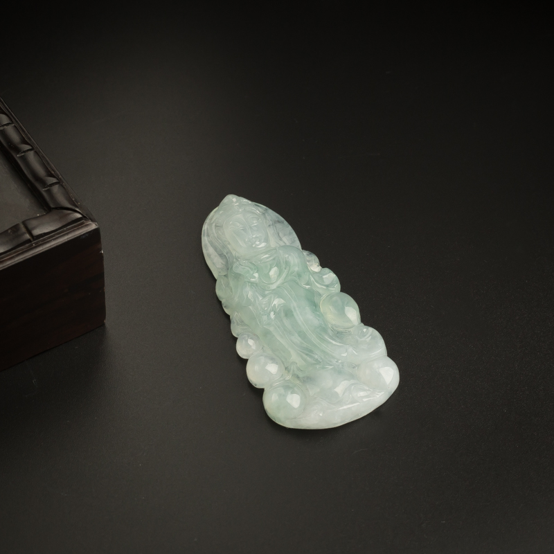 缅甸天然糯种浅绿翡翠吊坠-红掌柜