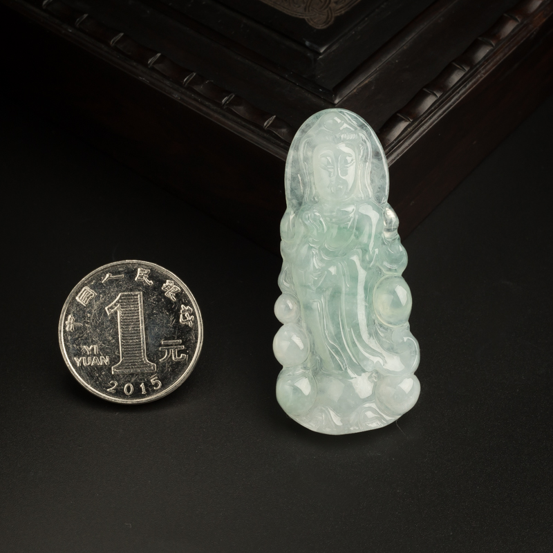 糯种浅绿翡翠观音吊坠-红掌柜