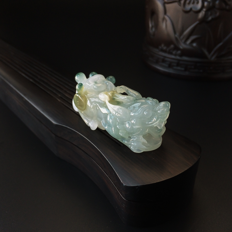 天然糯种飘花飘黄翡翡翠貔貅吊坠 - 红掌柜