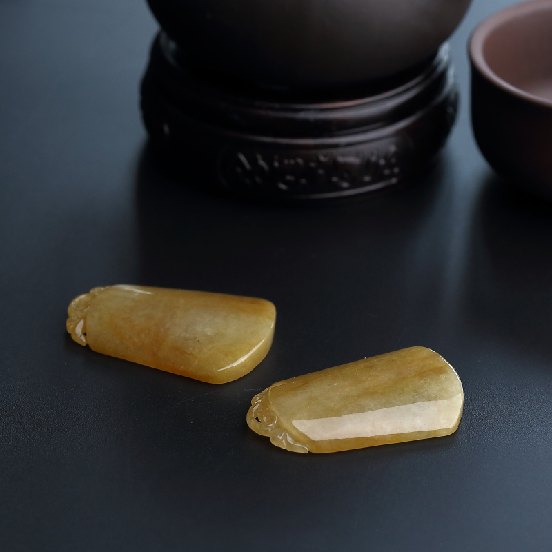 缅甸A货黄翡无事牌吊坠 - 红掌柜