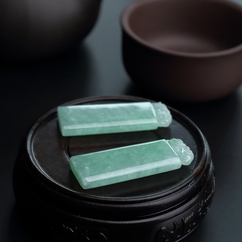 糯种浅绿翡翠平安扣吊坠-红掌柜