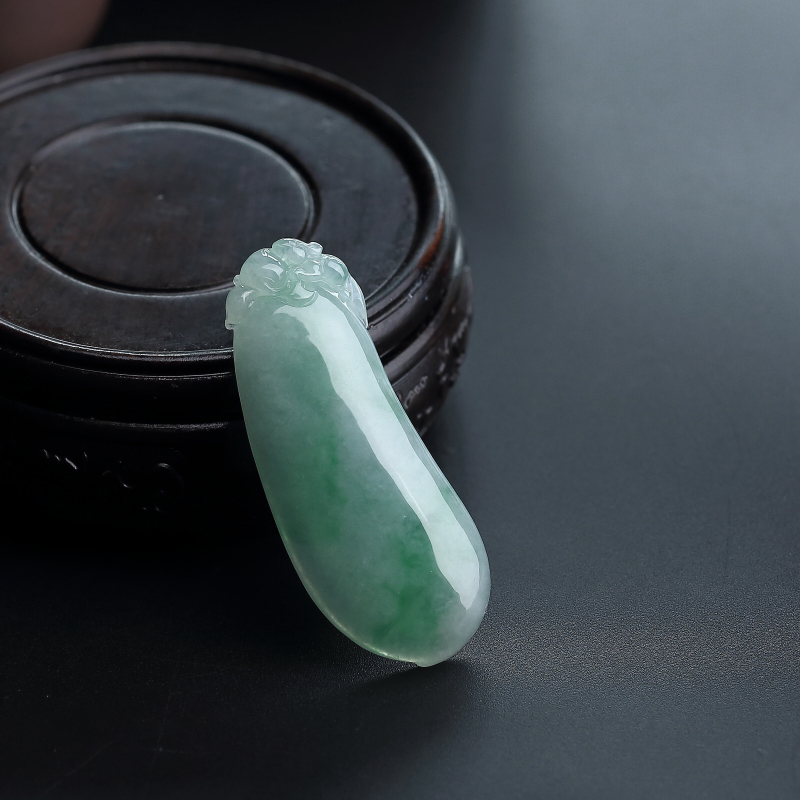 A货天然糯种飘绿翡翠福瓜吊坠 - 红掌柜