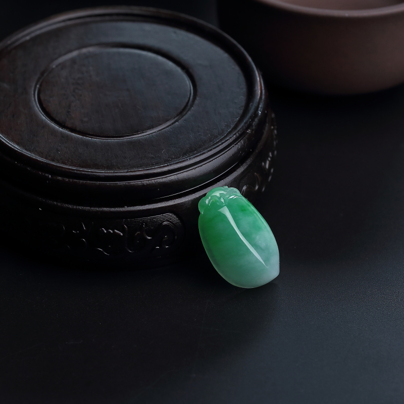 A货天然糯种飘绿翡翠福瓜吊坠 - 红掌柜