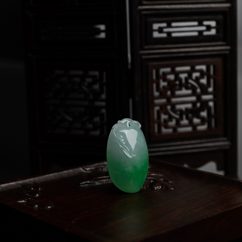 天然糯种飘绿翡翠福瓜吊坠 - 红掌柜