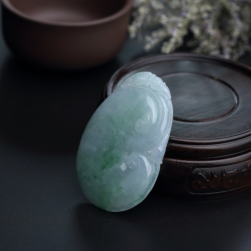 天然糯种浅绿翡翠如意吊坠 - 红掌柜