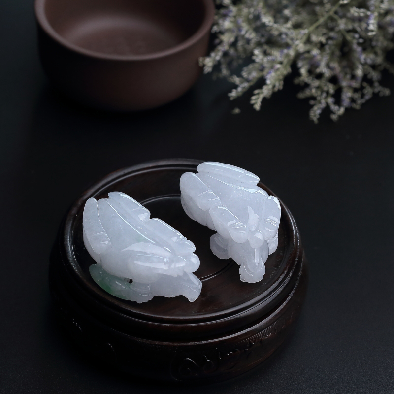 缅甸天然糯种飘绿翡翠吊坠-红掌柜