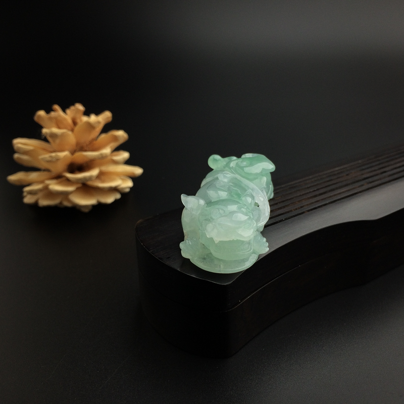缅甸天然糯种淡绿翡翠貔貅吊坠-红掌柜