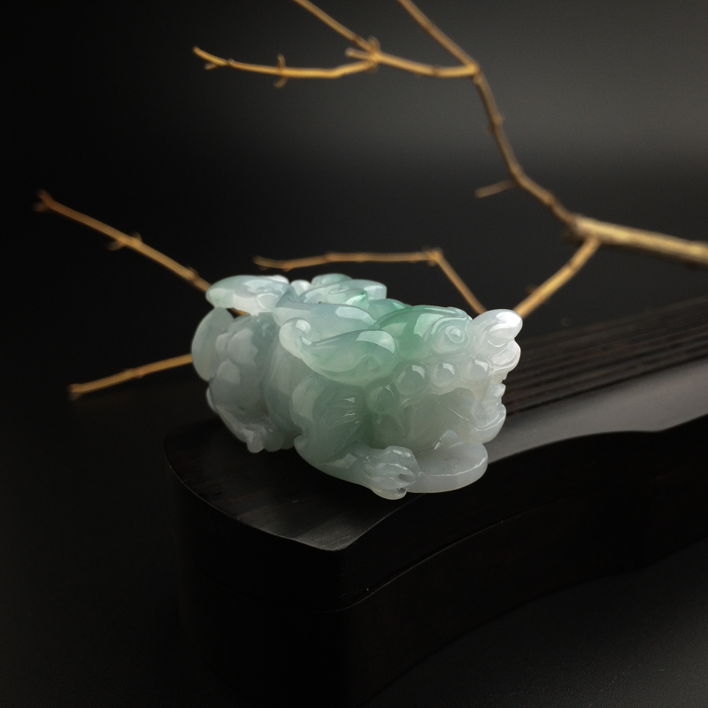 浅绿翡翠貔貅吊坠-红掌柜