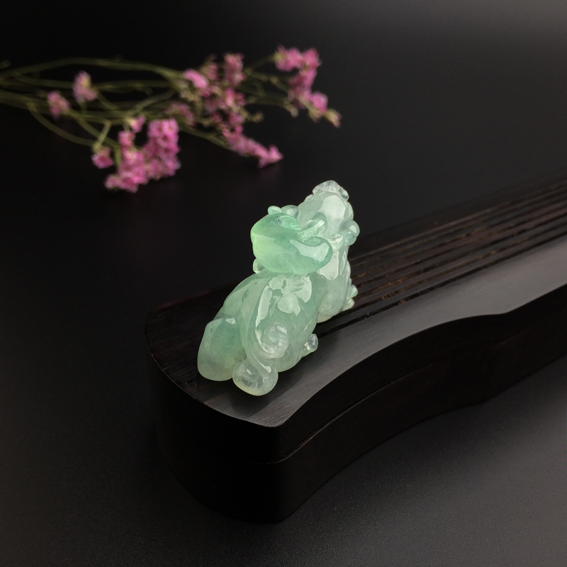 缅甸天然淡绿翡翠貔貅吊坠-红掌柜