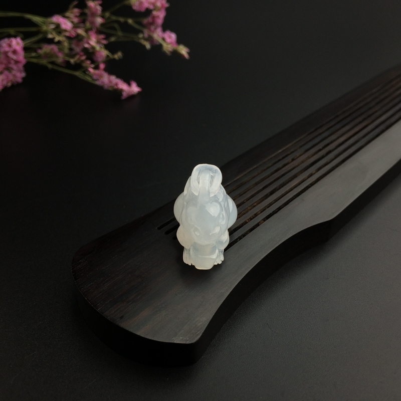 缅甸A货天然糯种翡翠兔子吊坠 - 红掌柜