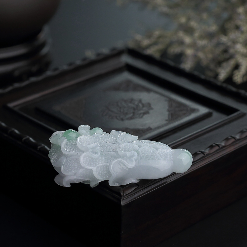 A货翡翠吊坠-红掌柜