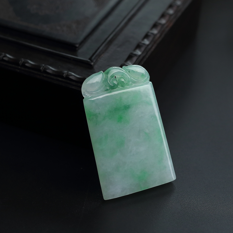 A货天然糯种飘绿翡翠平安牌吊坠 - 红掌柜