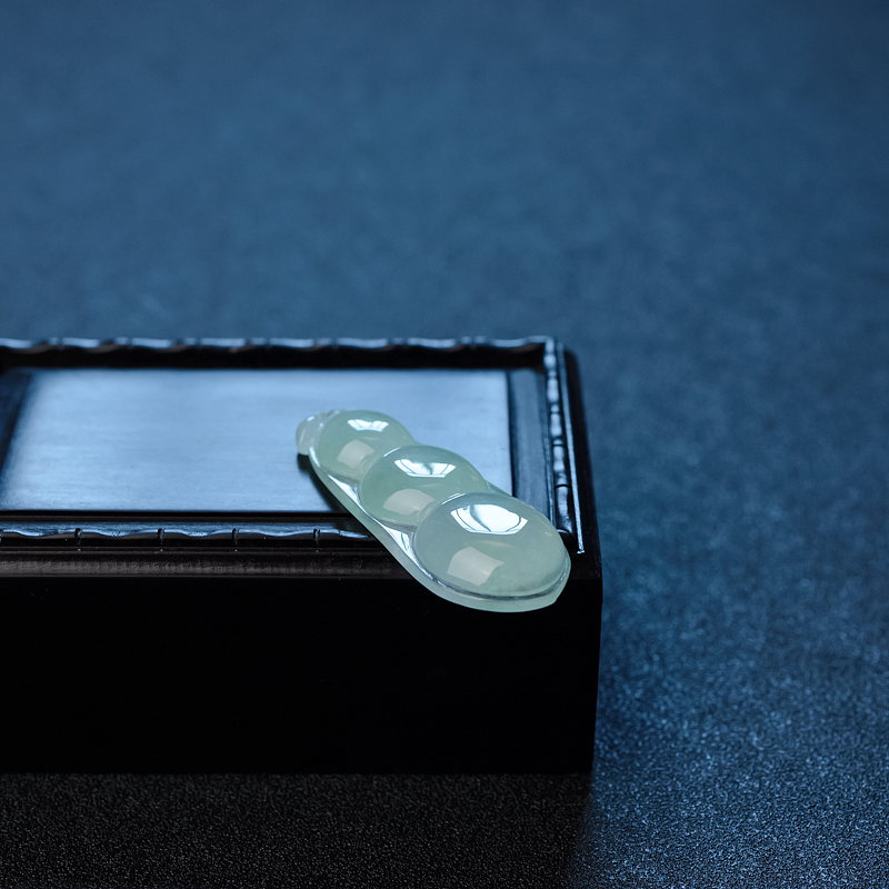 缅甸天然冰糯种浅绿翡翠吊坠 - 红掌柜