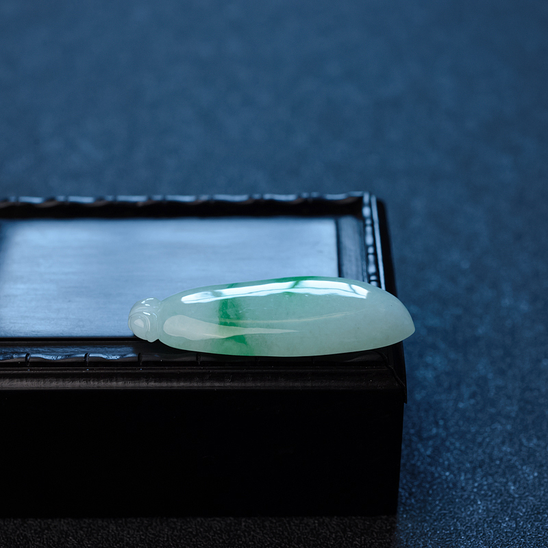 天然糯种飘绿翡翠福瓜吊坠 - 红掌柜