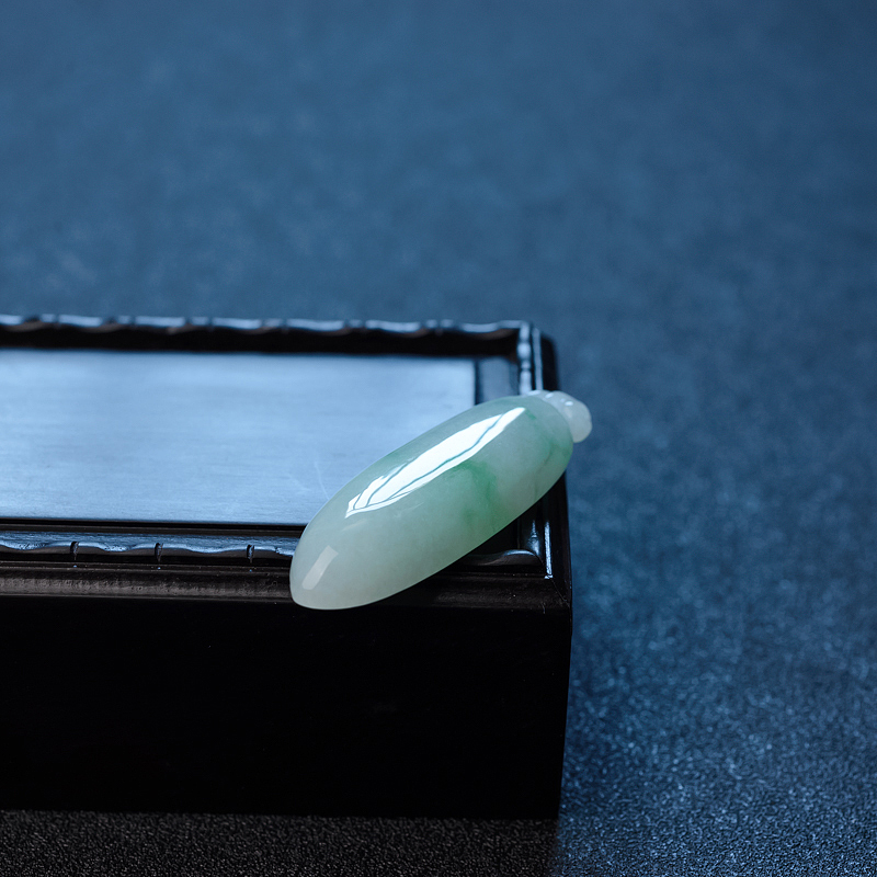 缅甸糯种飘绿翡翠福瓜吊坠 - 红掌柜