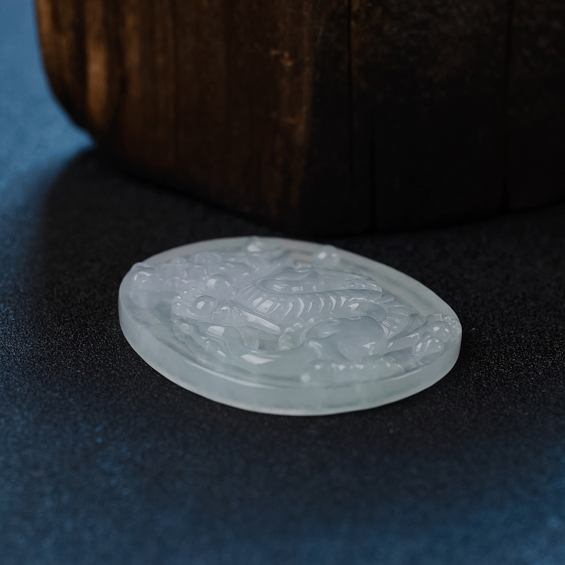 缅甸天然糯种翡翠龙牌吊坠 - 红掌柜