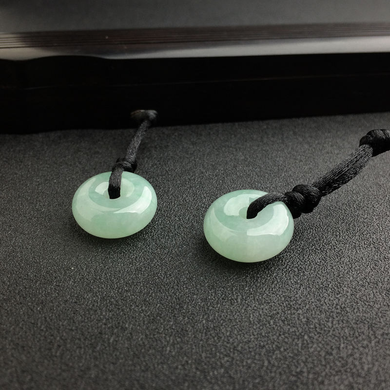 缅甸糯种浅绿翡翠平安扣 - 红掌柜