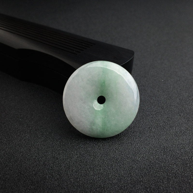 糯种飘绿翡翠平安扣 - 红掌柜