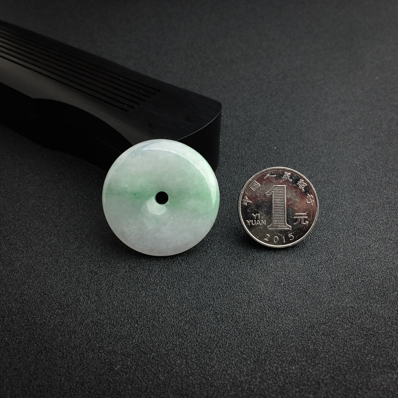 天然糯种飘绿翡翠平安扣 - 红掌柜