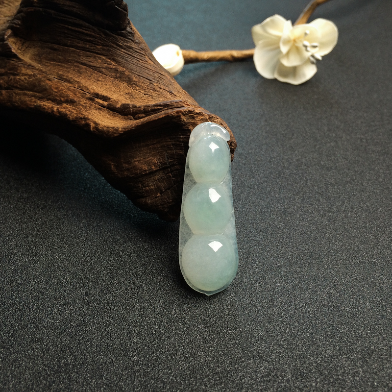 缅甸天然糯种浅绿翡翠福豆吊坠 - 红掌柜