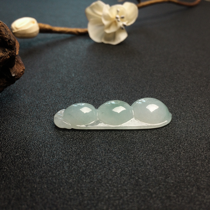 缅甸糯种浅绿翡翠福豆吊坠 - 红掌柜