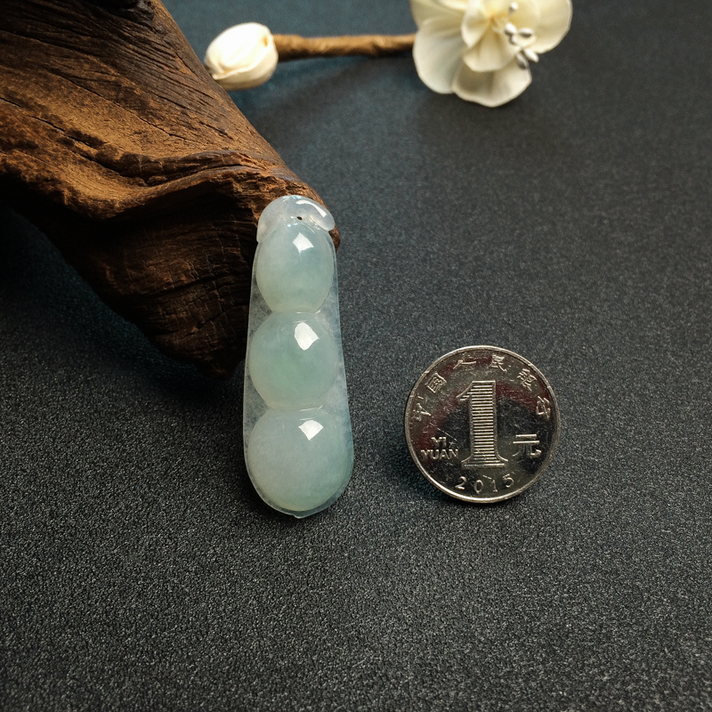 天然浅绿翡翠福豆吊坠 - 红掌柜