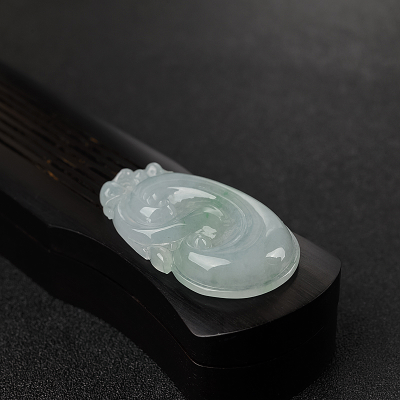 缅甸糯种浅绿翡翠如意吊坠 - 红掌柜